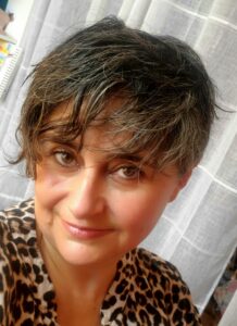 Charlotte Schein, spécialiste en thérapies brèves, addictologie et transgénérationnel à Lille, présente pour éclairer votre chemin vers le changement